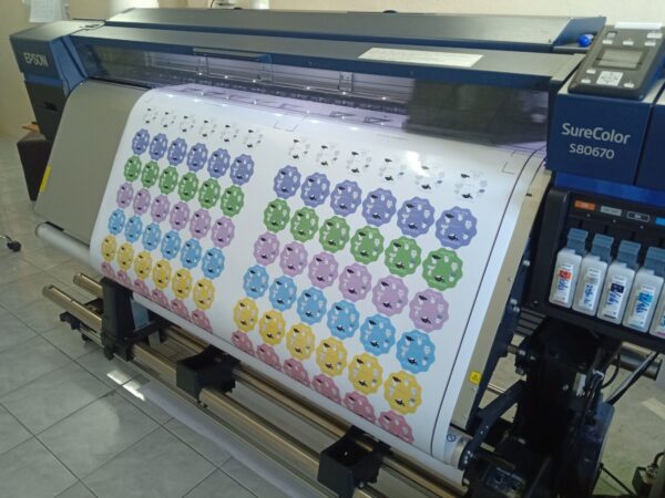 พิมพ์สติ๊กเกอร์ PVC